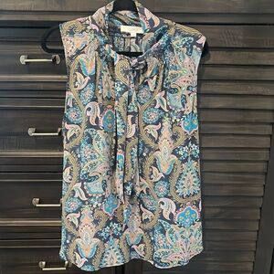 Gorgeous Loft Paisley print sleeveless top with neck tie detail